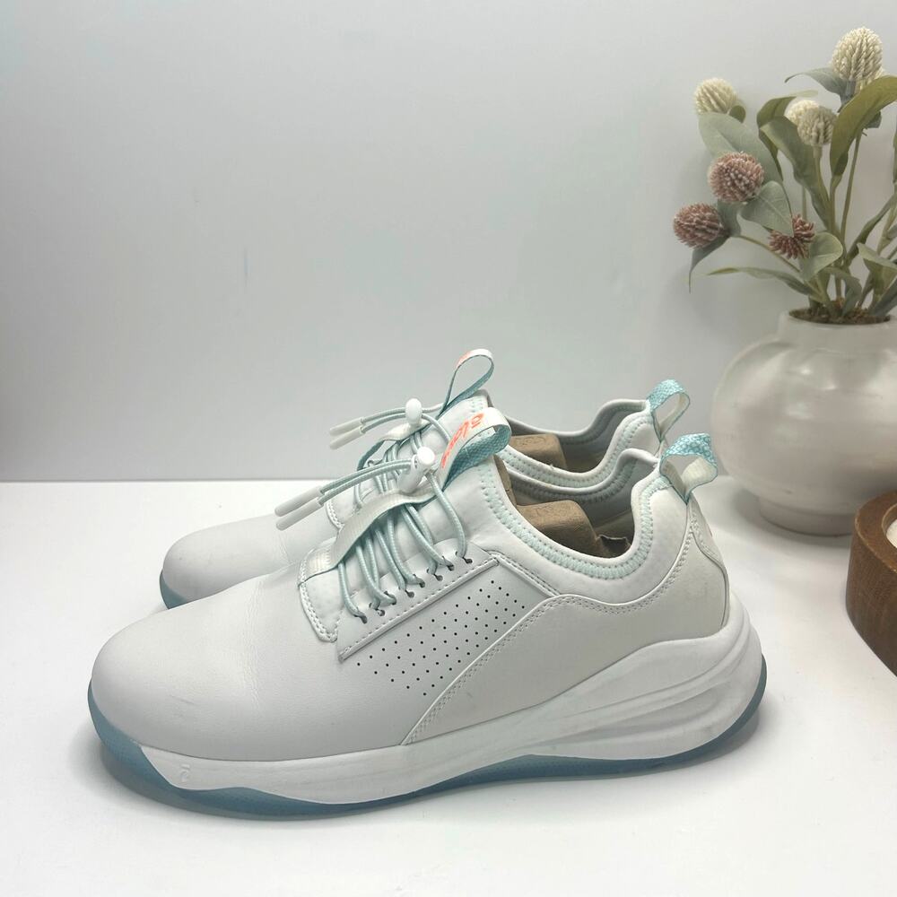 Clove Classic Nursing Sneaker Fresh Mint White Women 8.5 Healthcare Medical